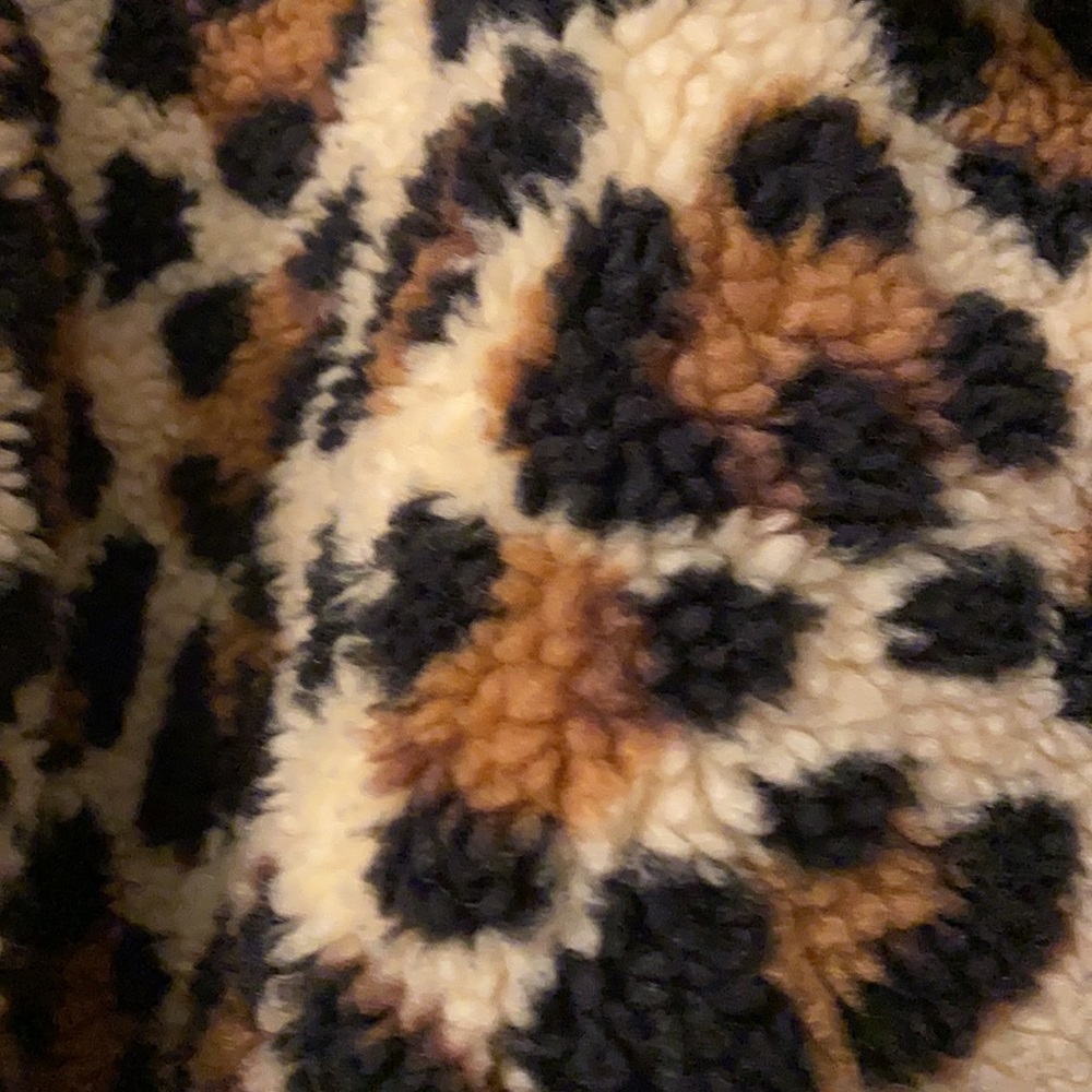 Brand new J. Crew leopard Sherpa. Never worn. Tags - Picture 3 of 5